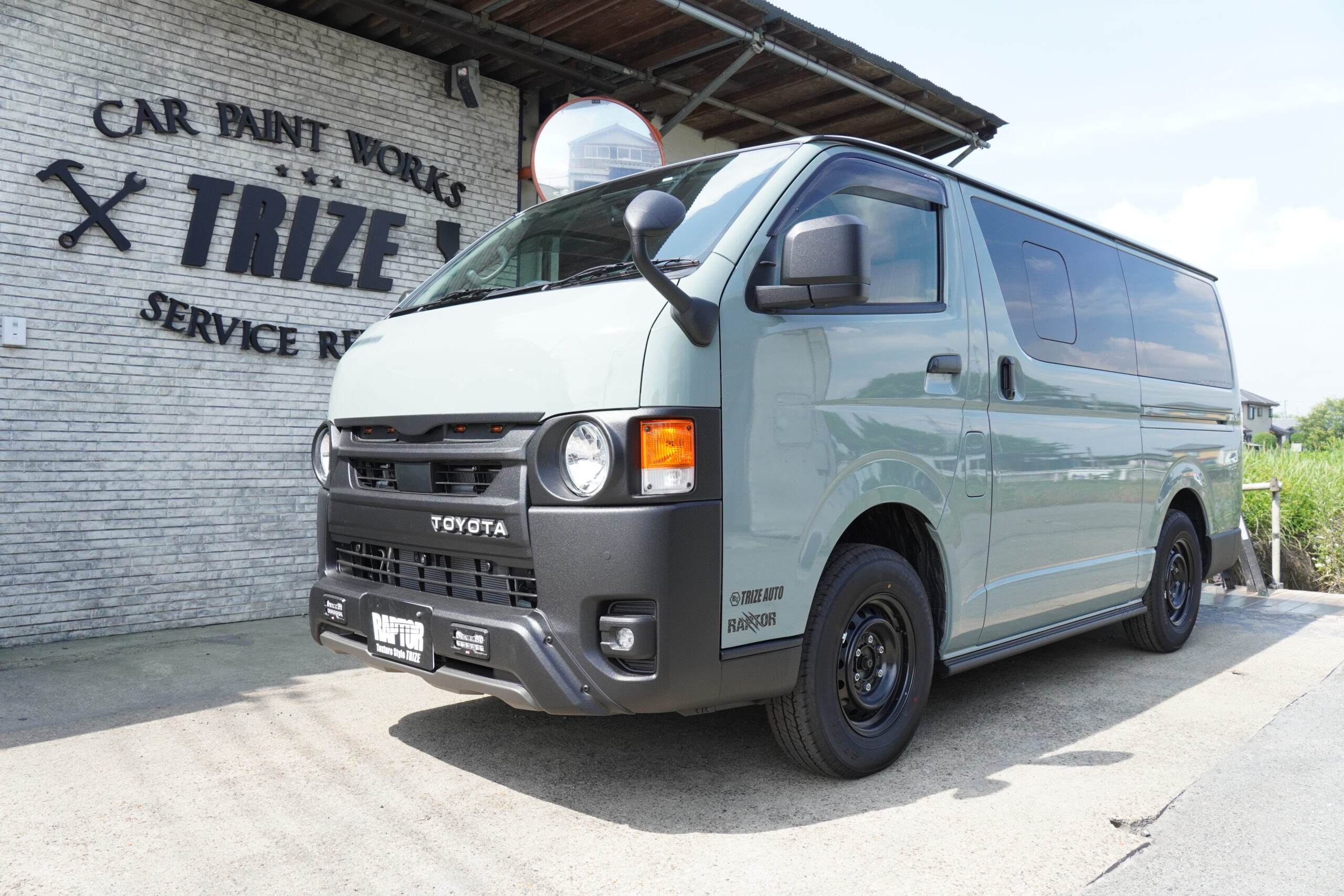 車高調　　ハイラックス　ハイエース　ダットラ？ 車高調ハイラックスハイエースダットラ？